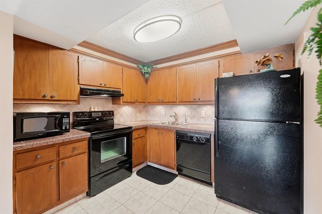 9273 SW 8th Street 321, Boca Raton, FL 33428