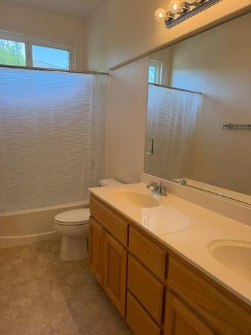 832 Alpine St, Jackson, CA 95642