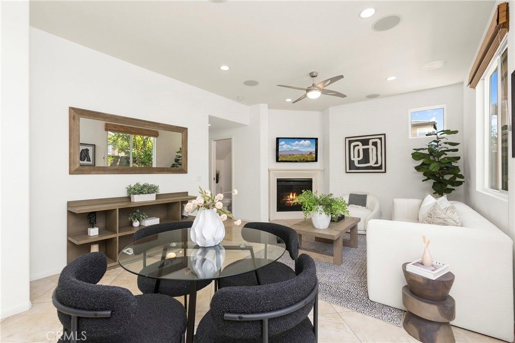 Image 15 of property listing at 223 Sparkleberry Avenue, Orange, CA 92865