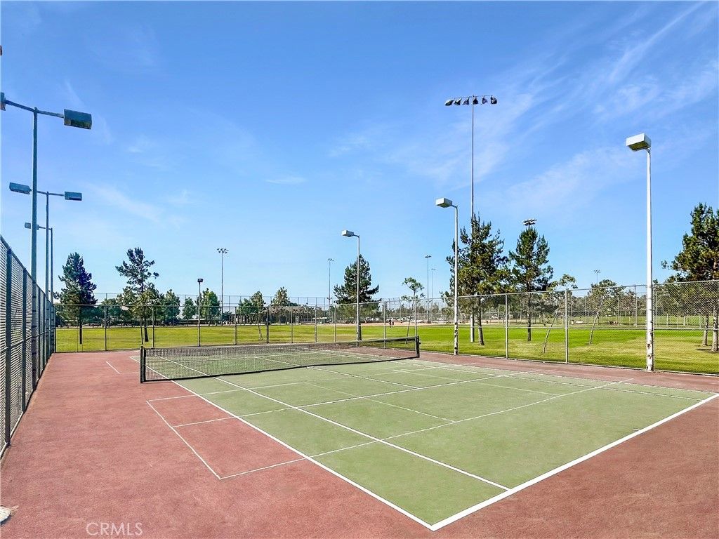 Image 39 of property listing at 223 Sparkleberry Avenue, Orange, CA 92865