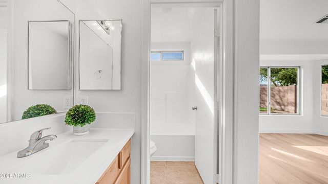 3892 S TOWER Avenue, Chandler, AZ 85286