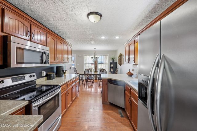 104 Allie Ct, Berea, KY 40403