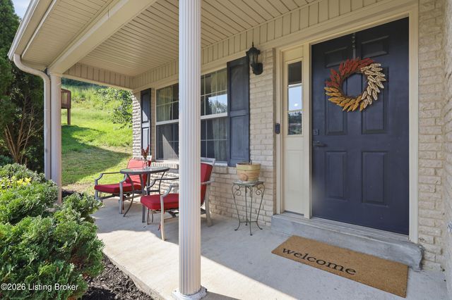 104 Allie Ct, Berea, KY 40403
