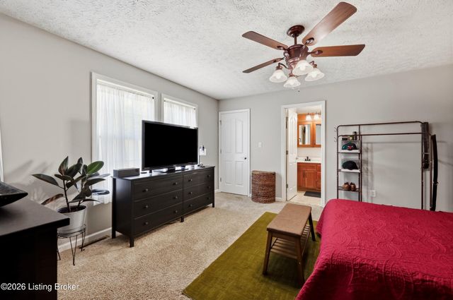 104 Allie Ct, Berea, KY 40403