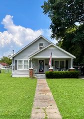 315 W Linden Ave, Hohenwald, TN 38462