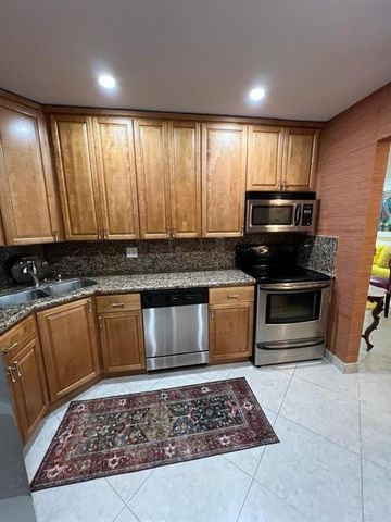 351 NE 19TH Place 206K, Wilton Manors, FL 33305