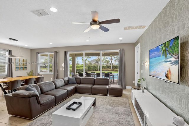 7716 Fairfax, Kissimmee, FL 34747