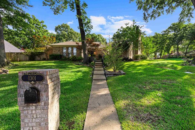 1301 Windsong Lane, Longview, TX 75604