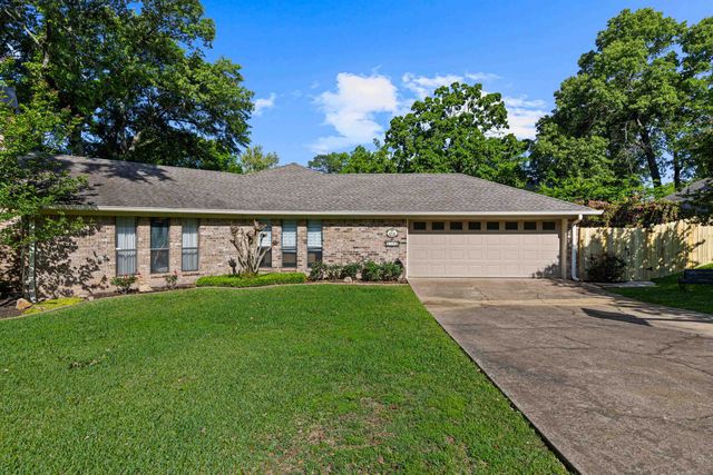 1301 Windsong Lane, Longview, TX 75604
