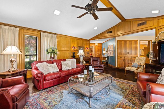1301 Windsong Lane, Longview, TX 75604