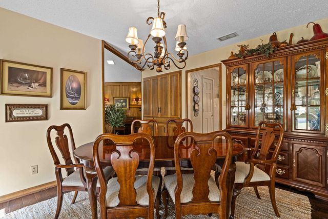 1301 Windsong Lane, Longview, TX 75604