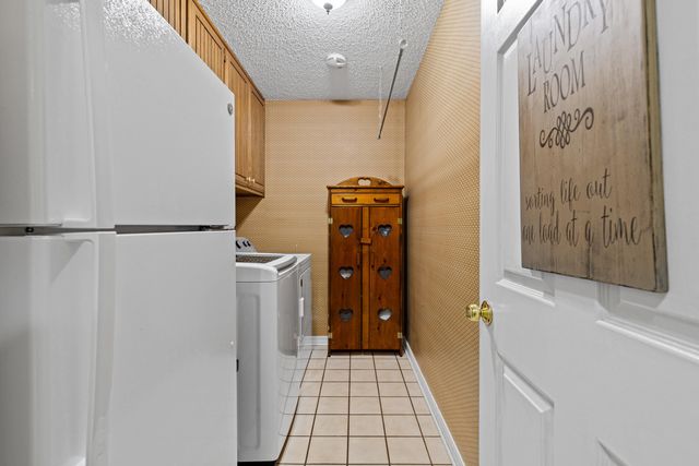1301 Windsong Lane, Longview, TX 75604