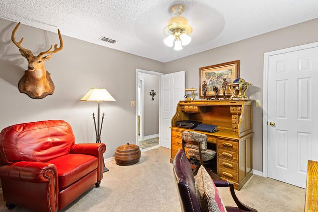 1301 Windsong Lane, Longview, TX 75604