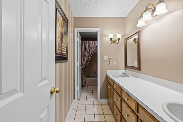 1301 Windsong Lane, Longview, TX 75604