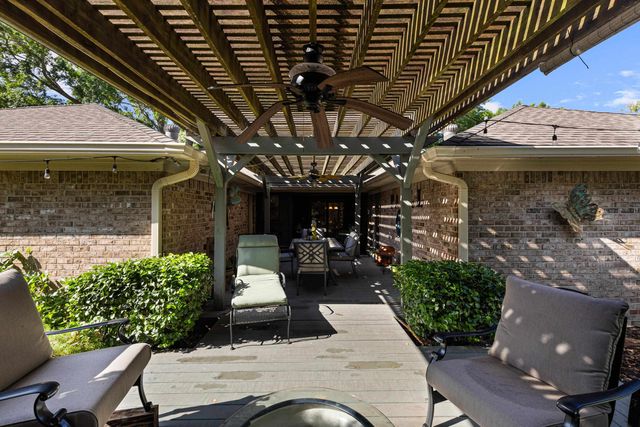 1301 Windsong Lane, Longview, TX 75604