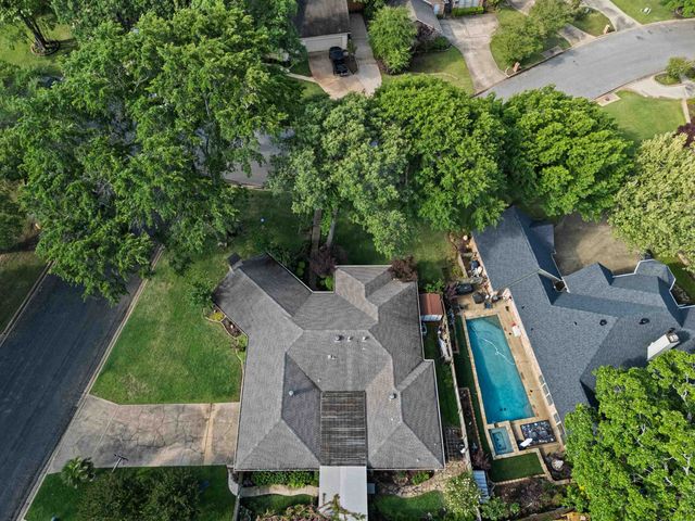 1301 Windsong Lane, Longview, TX 75604