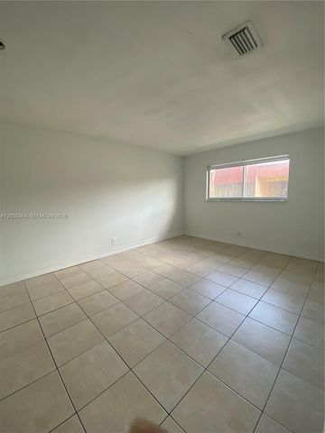 2840 NW 55th Ave 2D, Lauderhill, FL 33313