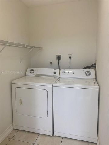 2840 NW 55th Ave 2D, Lauderhill, FL 33313