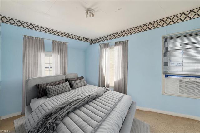 11 Aylwin RD, Portsmouth, VA 23702