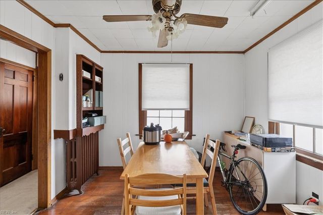 11 Aylwin RD, Portsmouth, VA 23702