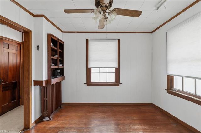 11 Aylwin RD, Portsmouth, VA 23702