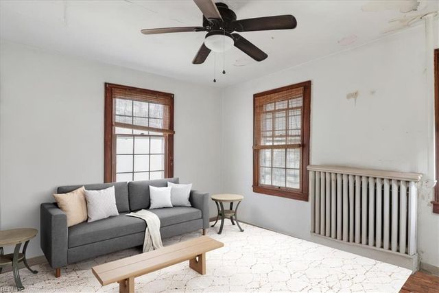 11 Aylwin RD, Portsmouth, VA 23702