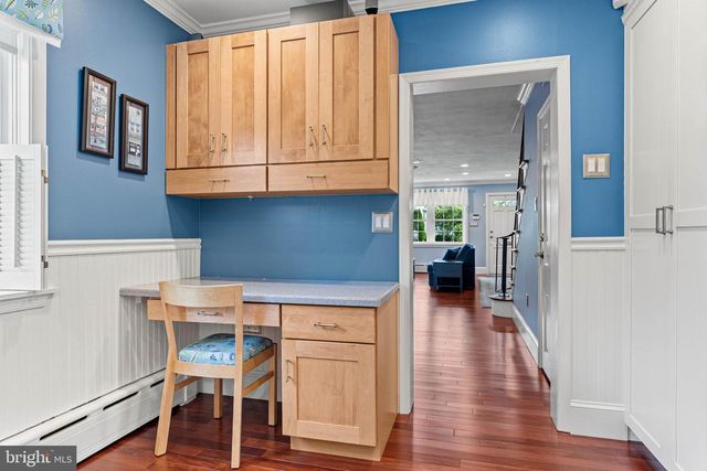 135 E 4TH AVE, Conshohocken, PA 19428