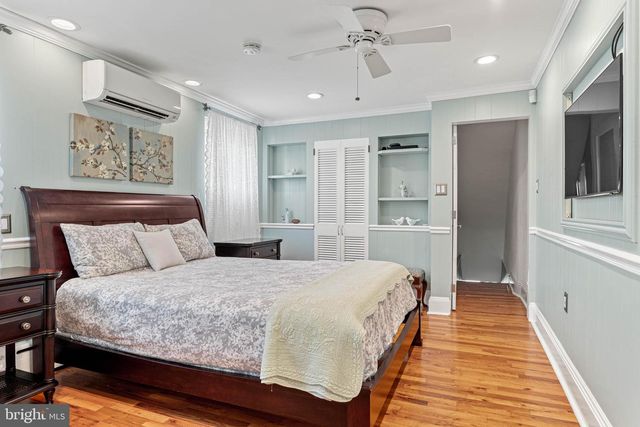 135 E 4TH AVE, Conshohocken, PA 19428