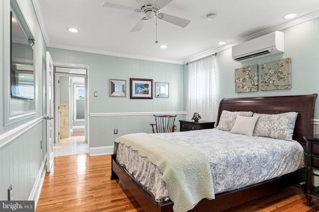 135 E 4TH AVE, Conshohocken, PA 19428