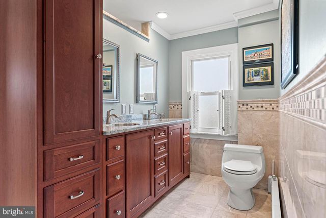 135 E 4TH AVE, Conshohocken, PA 19428