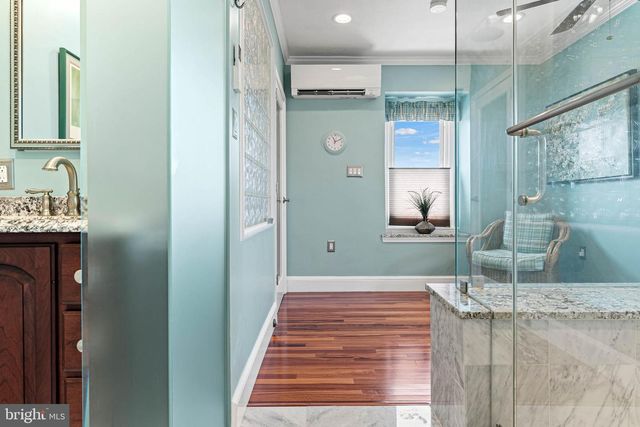 135 E 4TH AVE, Conshohocken, PA 19428