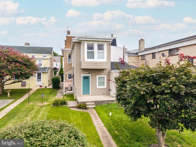 135 E 4TH AVE, Conshohocken, PA 19428
