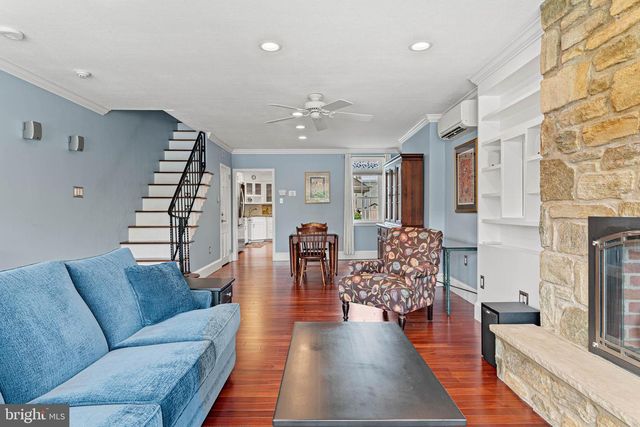 135 E 4TH AVE, Conshohocken, PA 19428