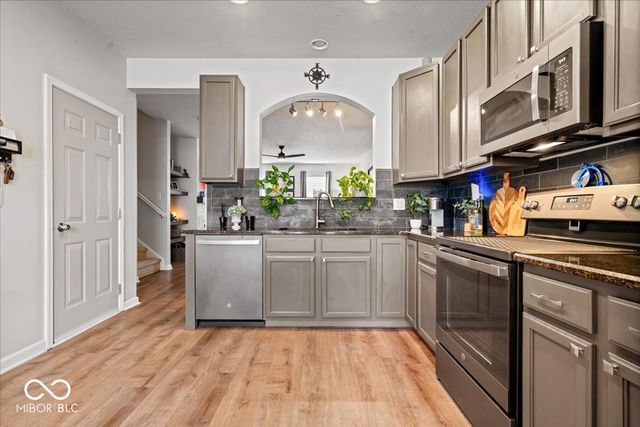 13514 Molique Boulevard, Fishers, IN 46060