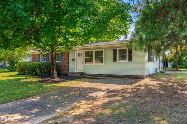 317 N Wright Street, Raeford, NC 28376