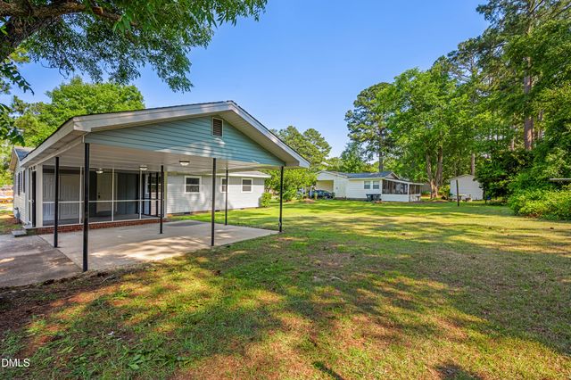 317 N Wright Street, Raeford, NC 28376