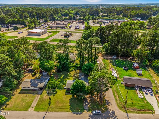 317 N Wright Street, Raeford, NC 28376