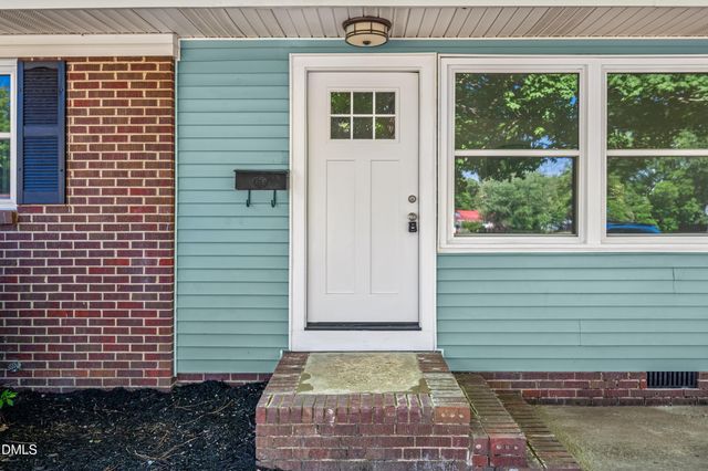 317 N Wright Street, Raeford, NC 28376