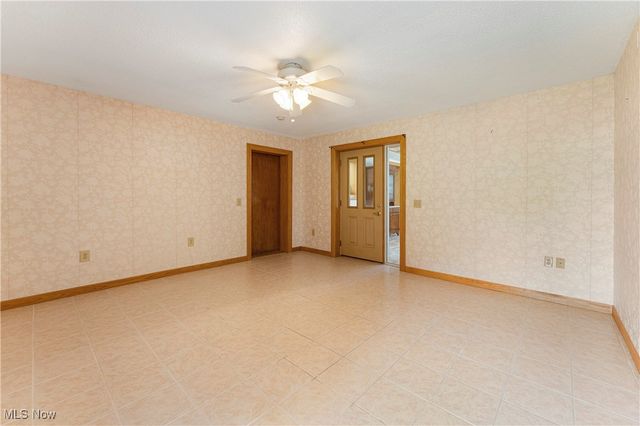 218 Bonnett Street SW, North Canton, OH 44720