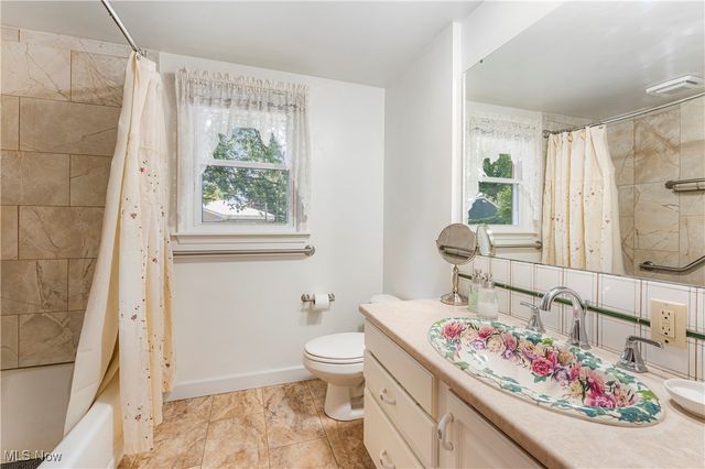 218 Bonnett Street SW, North Canton, OH 44720