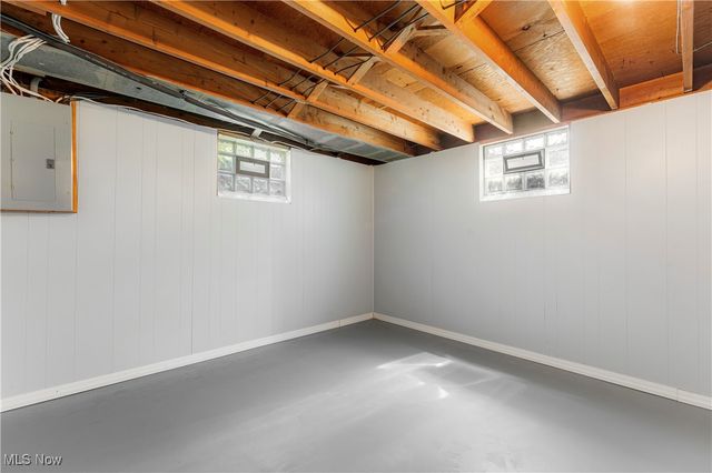 218 Bonnett Street SW, North Canton, OH 44720