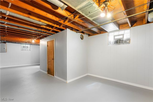 218 Bonnett Street SW, North Canton, OH 44720