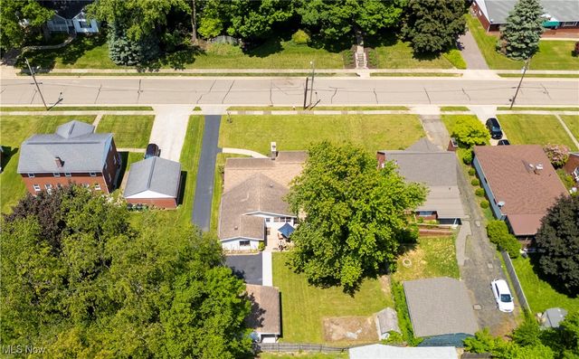 218 Bonnett Street SW, North Canton, OH 44720