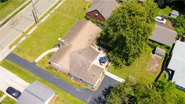 218 Bonnett Street SW, North Canton, OH 44720