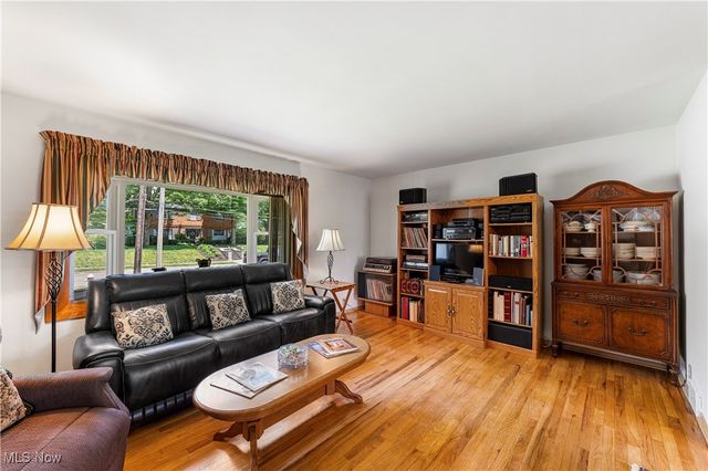 218 Bonnett Street SW, North Canton, OH 44720