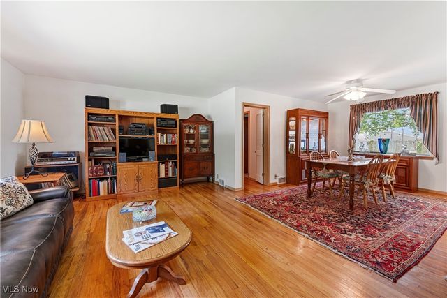 218 Bonnett Street SW, North Canton, OH 44720