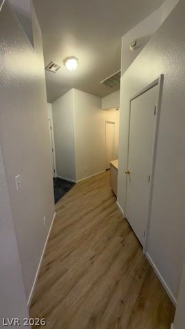4280 Village Hills Street, Las Vegas, NV 89147
