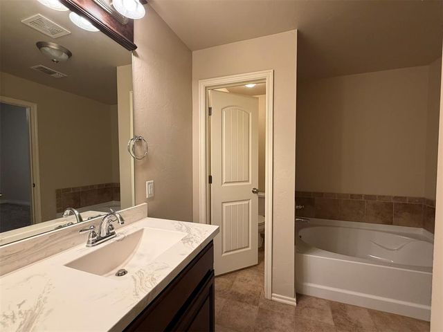 19128 Espada Drive, Edmond, OK 73012