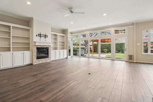 4034 Appian Way, Arlington, TX 76013