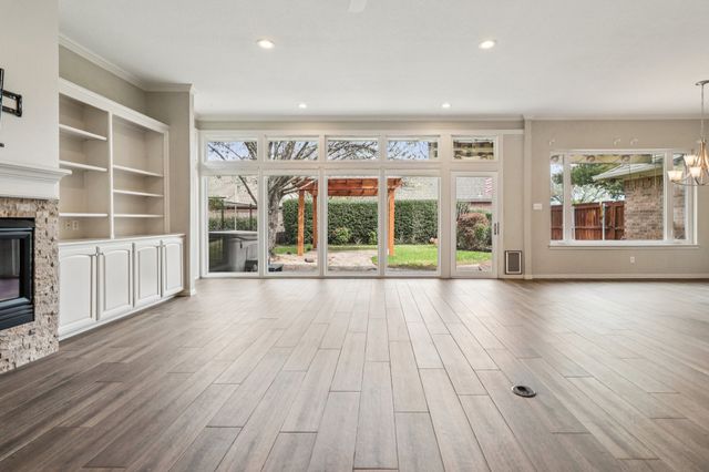 4034 Appian Way, Arlington, TX 76013